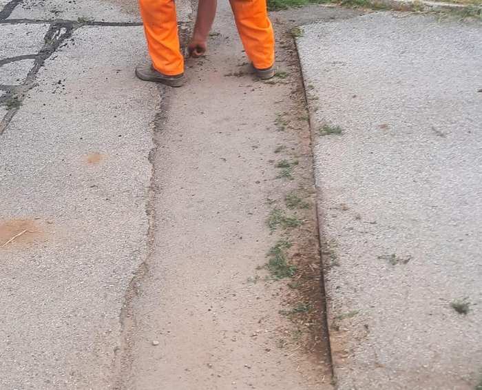 Pregled oštećenja na cesti prije rezanja asfalta
